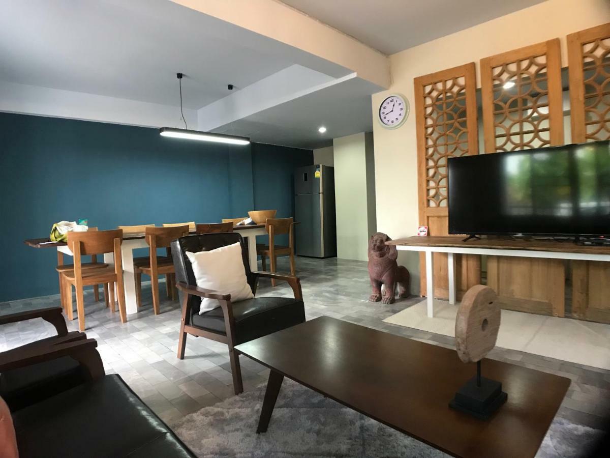 Apartamento 8th House @ Center Of Chiangmai Old Town